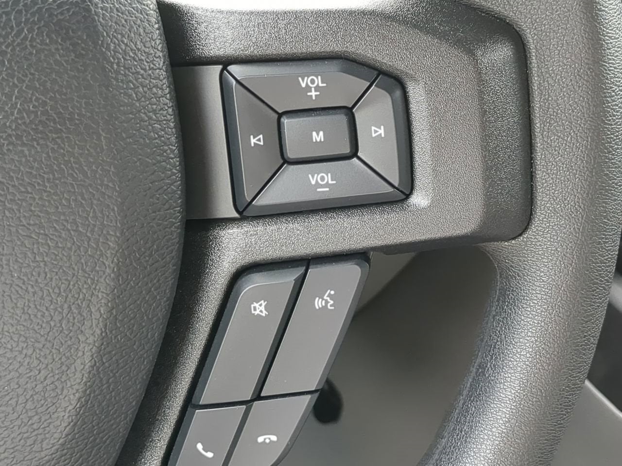 2025 Ford E-350SD Base Cutaway