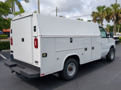 2025 Ford E-350SD Base Cutaway