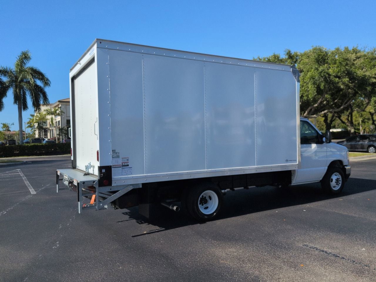 2026 Ford Econoline Cutaway E-350 SRW