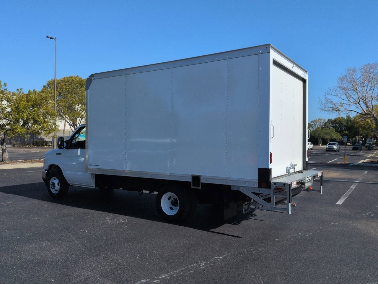 2026 Ford Econoline Cutaway E-350 SRW