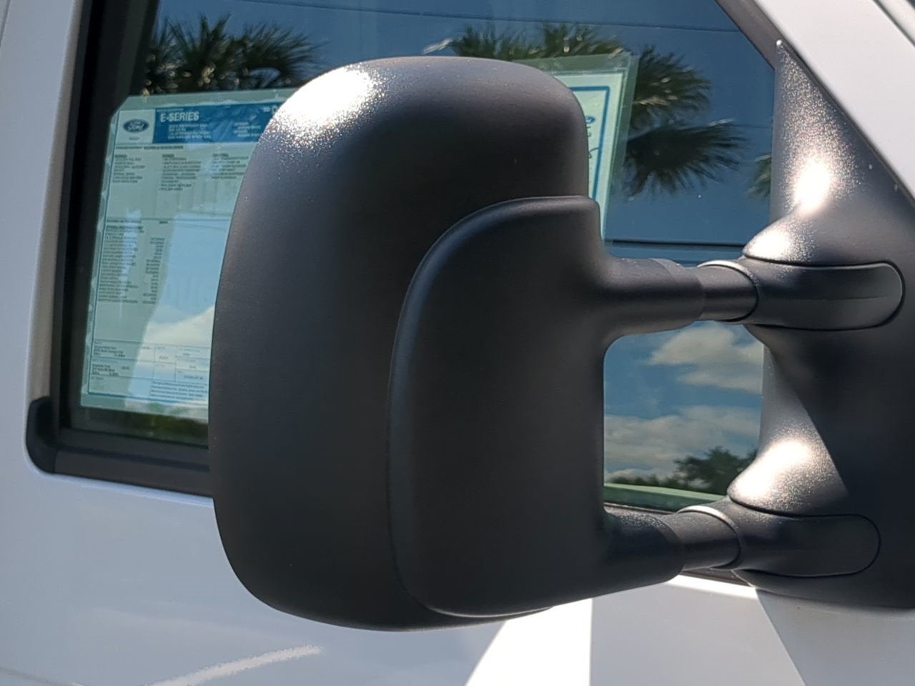 2025 Ford E-350SD Base Cutaway