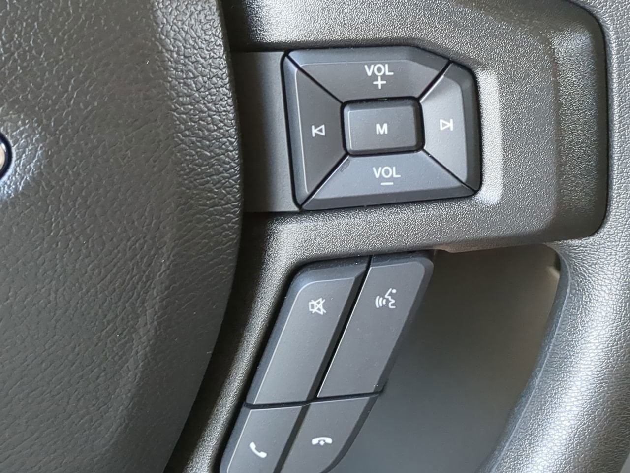 2025 Ford E-350SD Base Cutaway