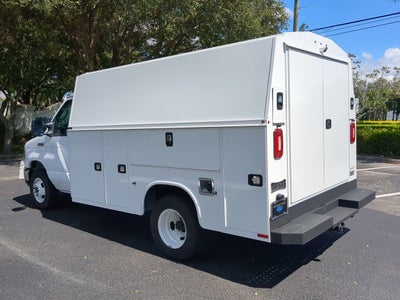 2025 Ford E-350SD Base Cutaway
