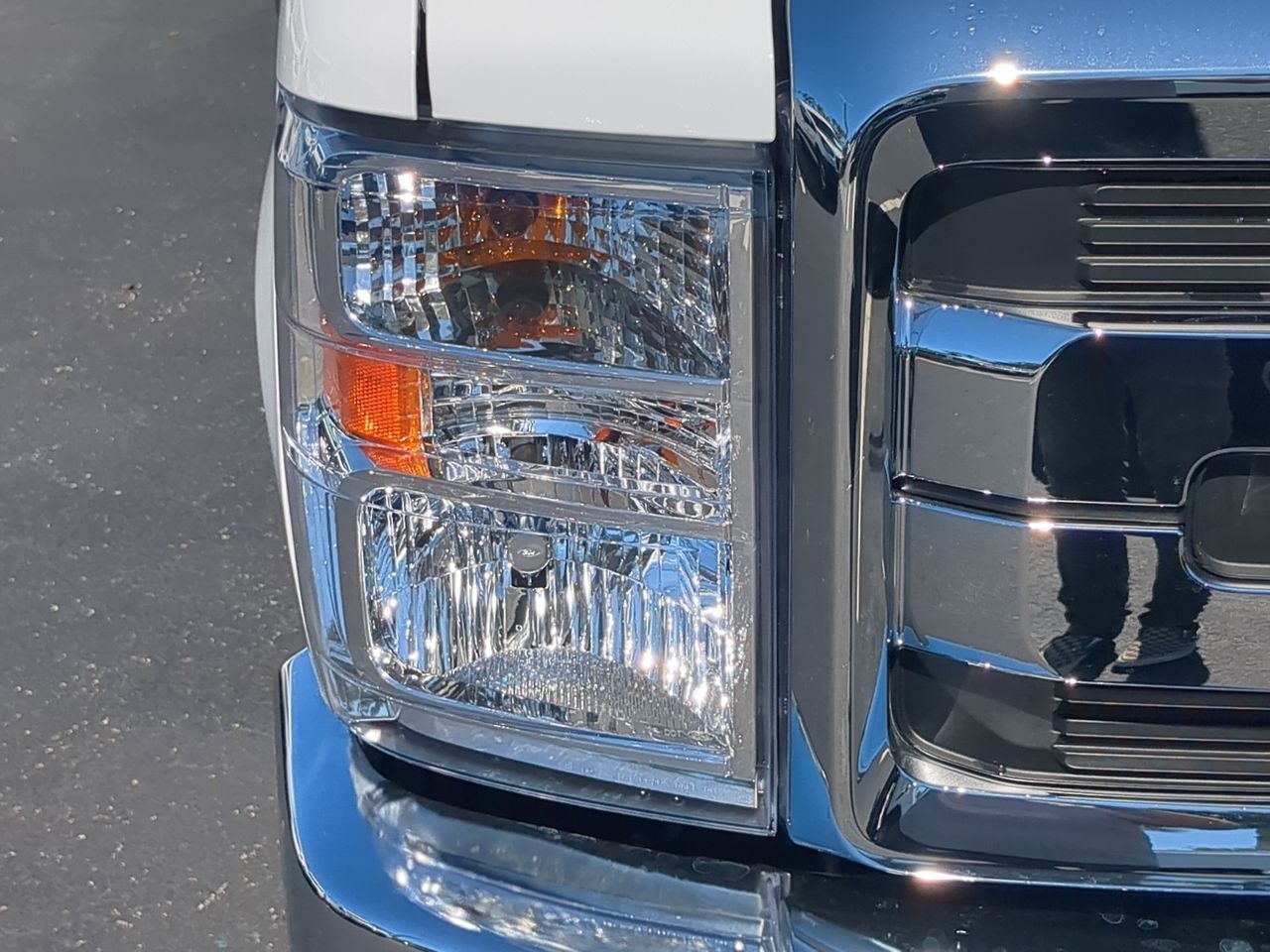 2026 Ford E-450SD Base