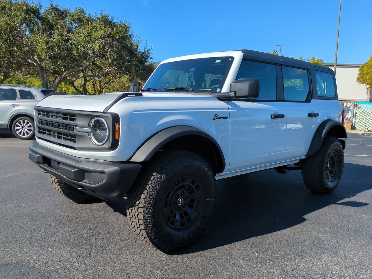 2025 Ford Bronco Base