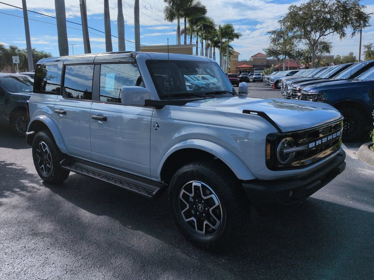 2026 Ford Bronco Outer Banks®