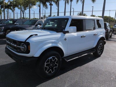 2026 Ford Bronco Outer Banks