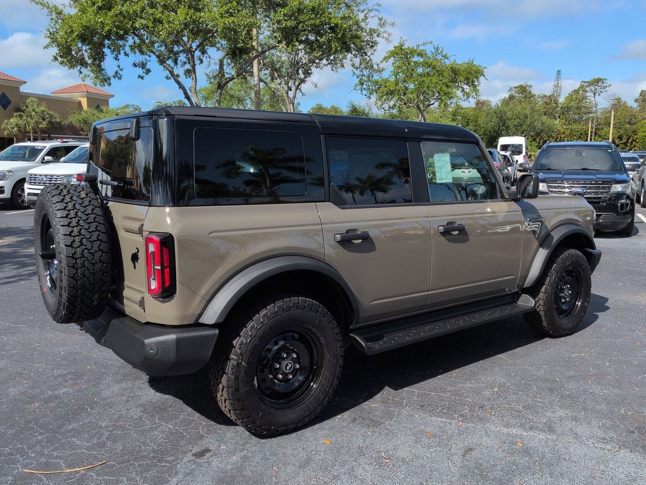 2026 Ford Bronco Outer Banks®