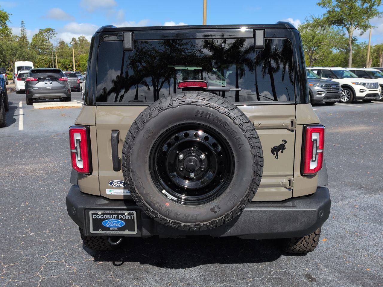 2026 Ford Bronco Outer Banks®