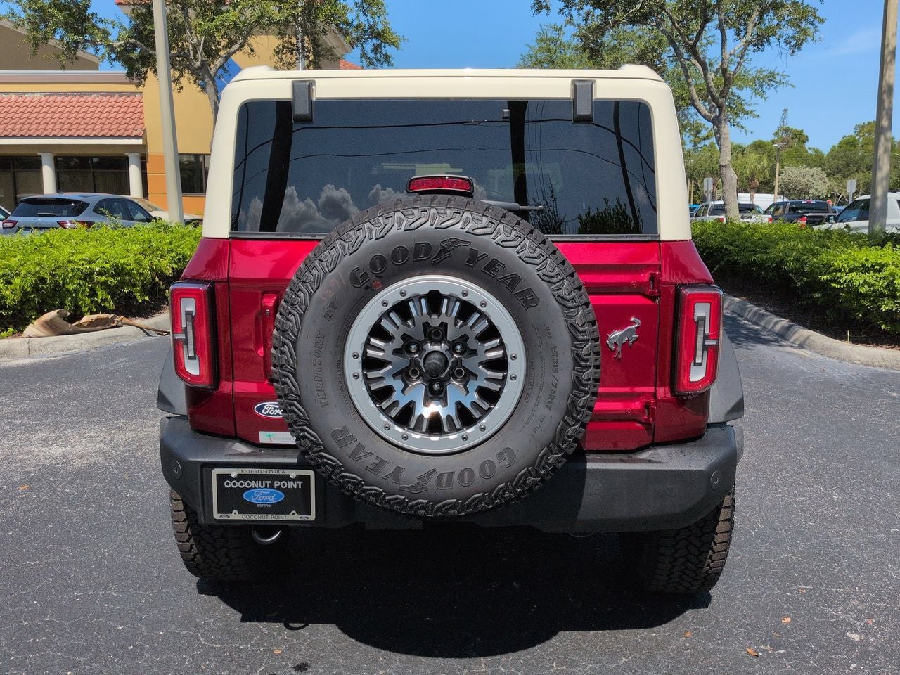2026 Ford Bronco Outer Banks®