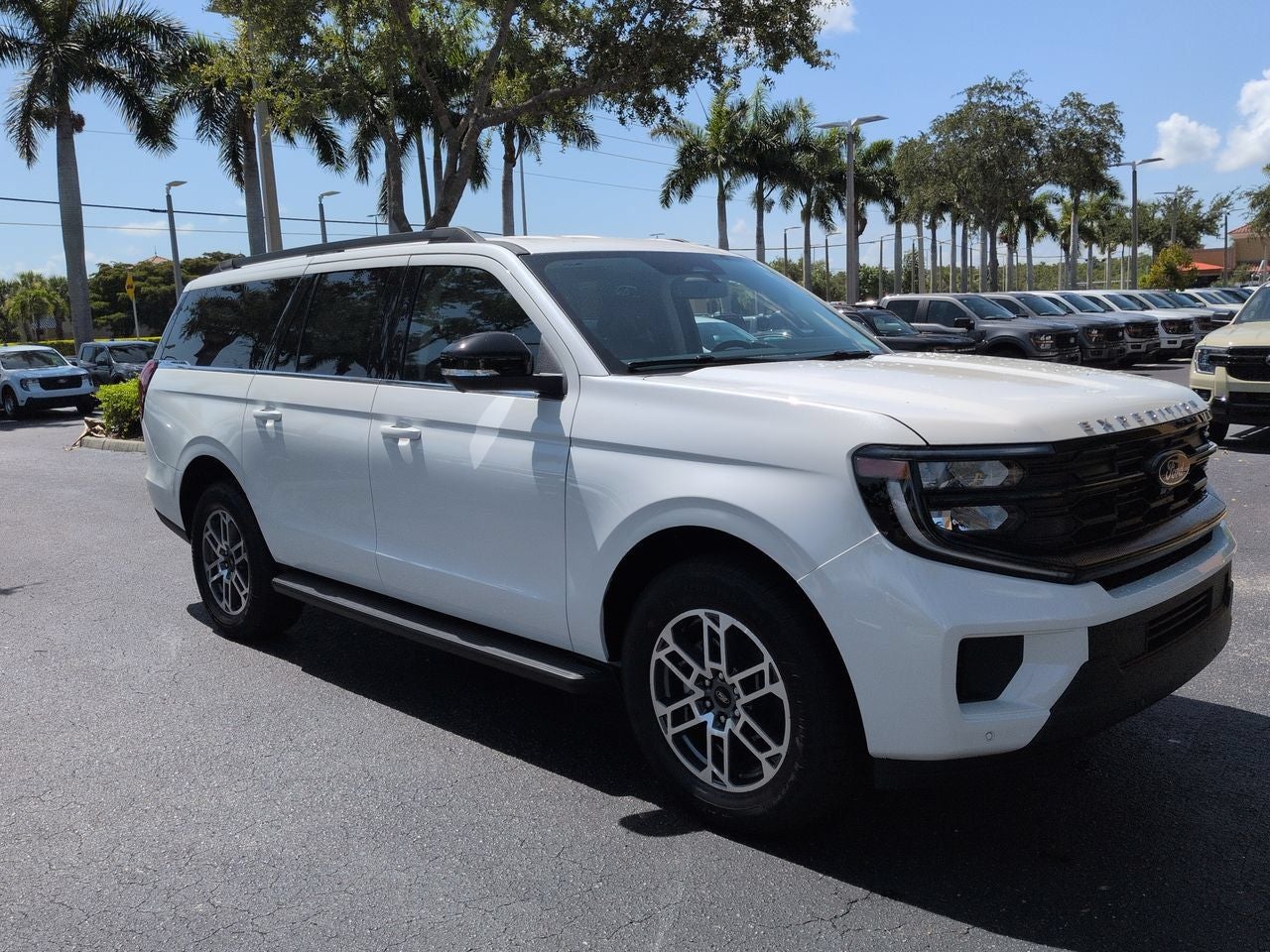 2026 Ford Expedition MAX Active