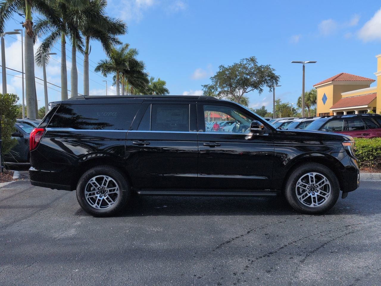 2026 Ford Expedition MAX Active