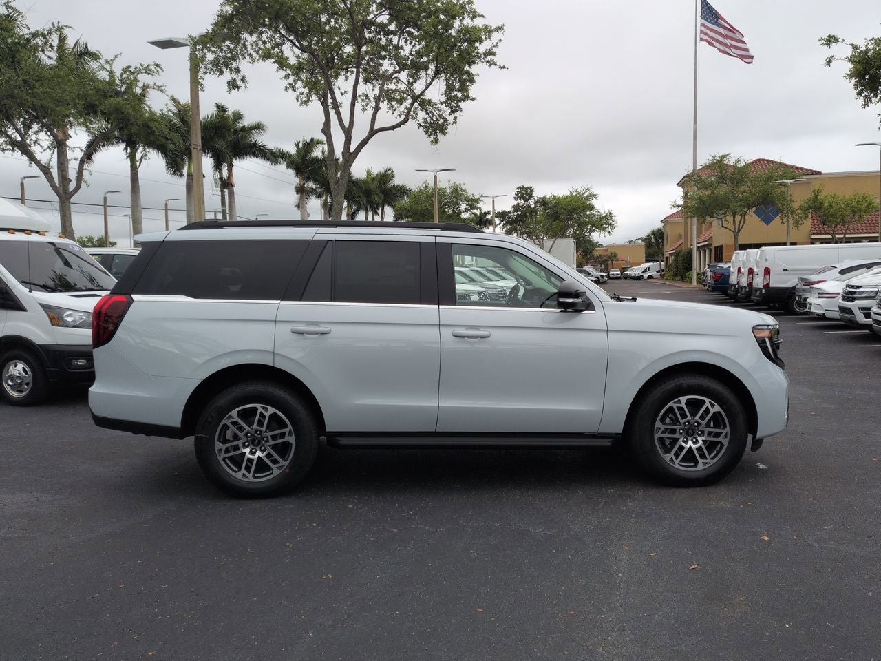 2026 Ford Expedition Active