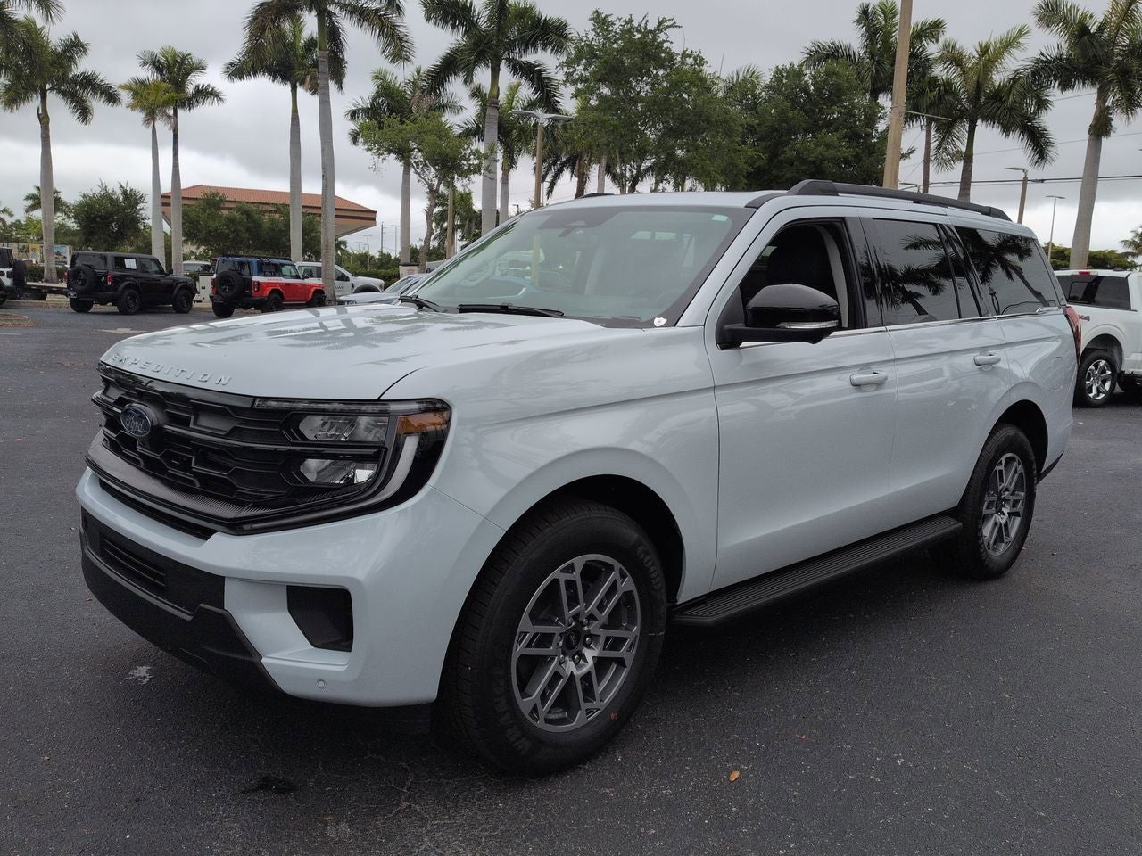 2026 Ford Expedition Active