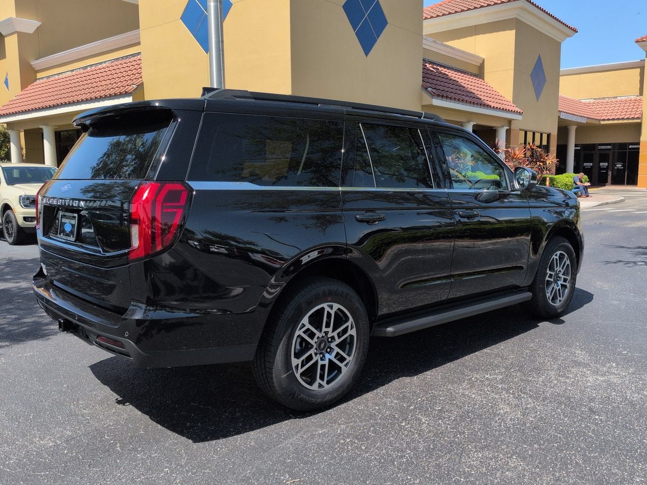 2026 Ford Expedition Active