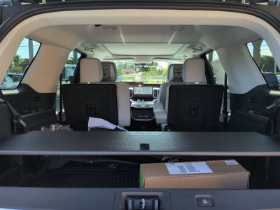 2027 Ford Expedition Platinum