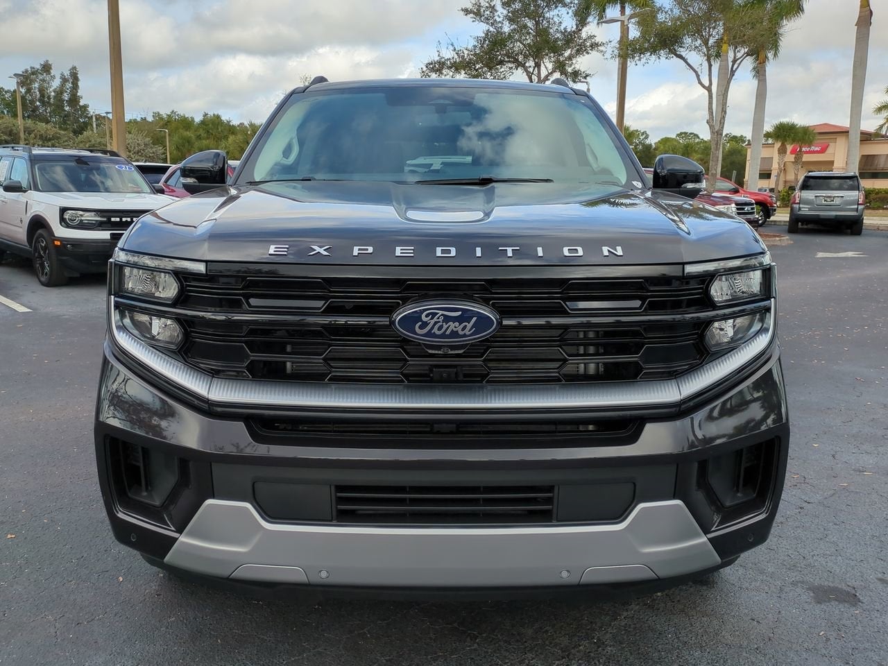 2025 Ford Expedition Platinum