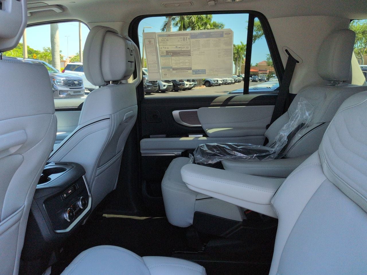 2026 Ford Expedition Platinum®