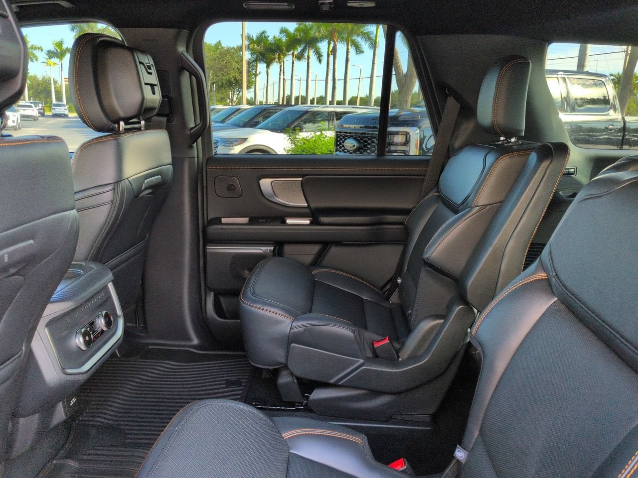 2027 Ford Expedition Tremor®