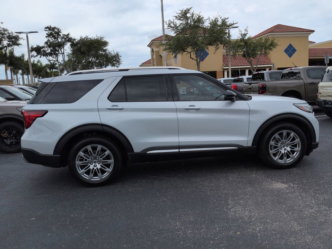 2026 Ford Explorer Platinum™