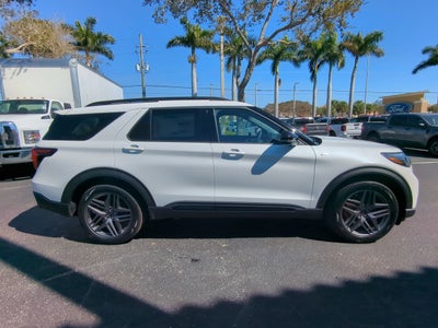 2026 Ford Explorer ST-Line