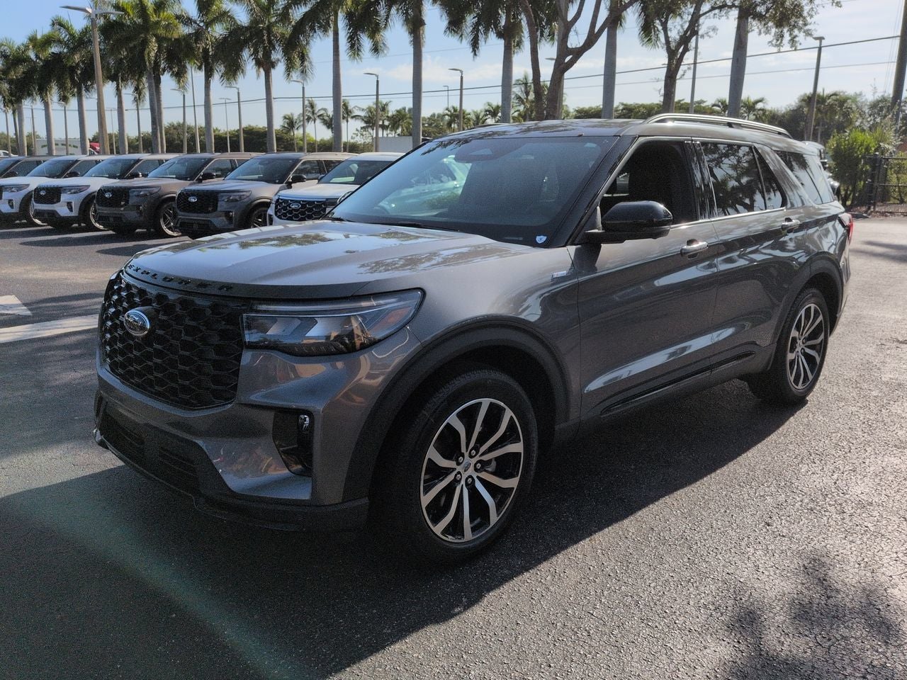 2026 Ford Explorer ST-Line