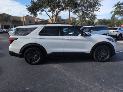 2027 Ford Explorer ST-Line