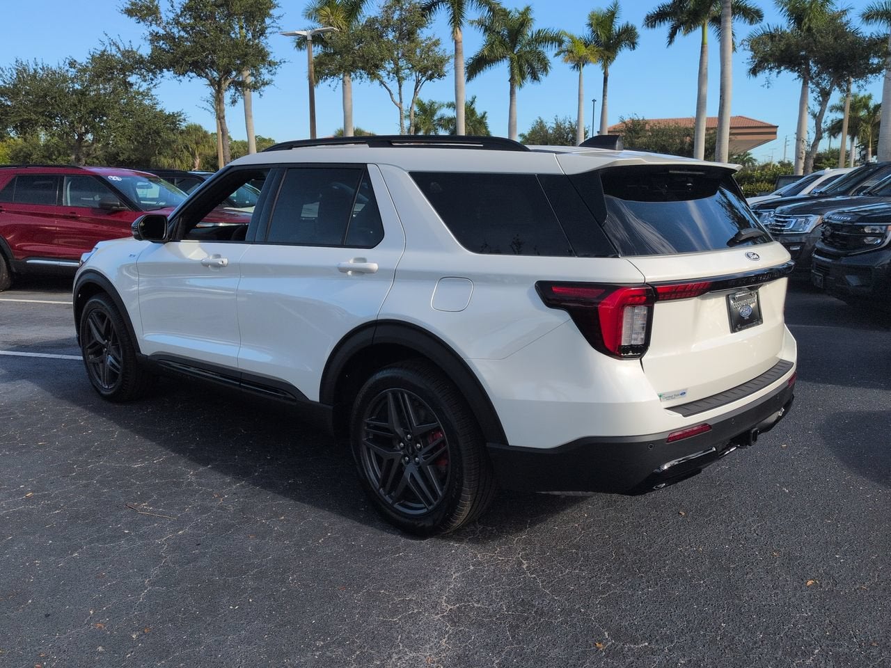 2027 Ford Explorer ST-Line