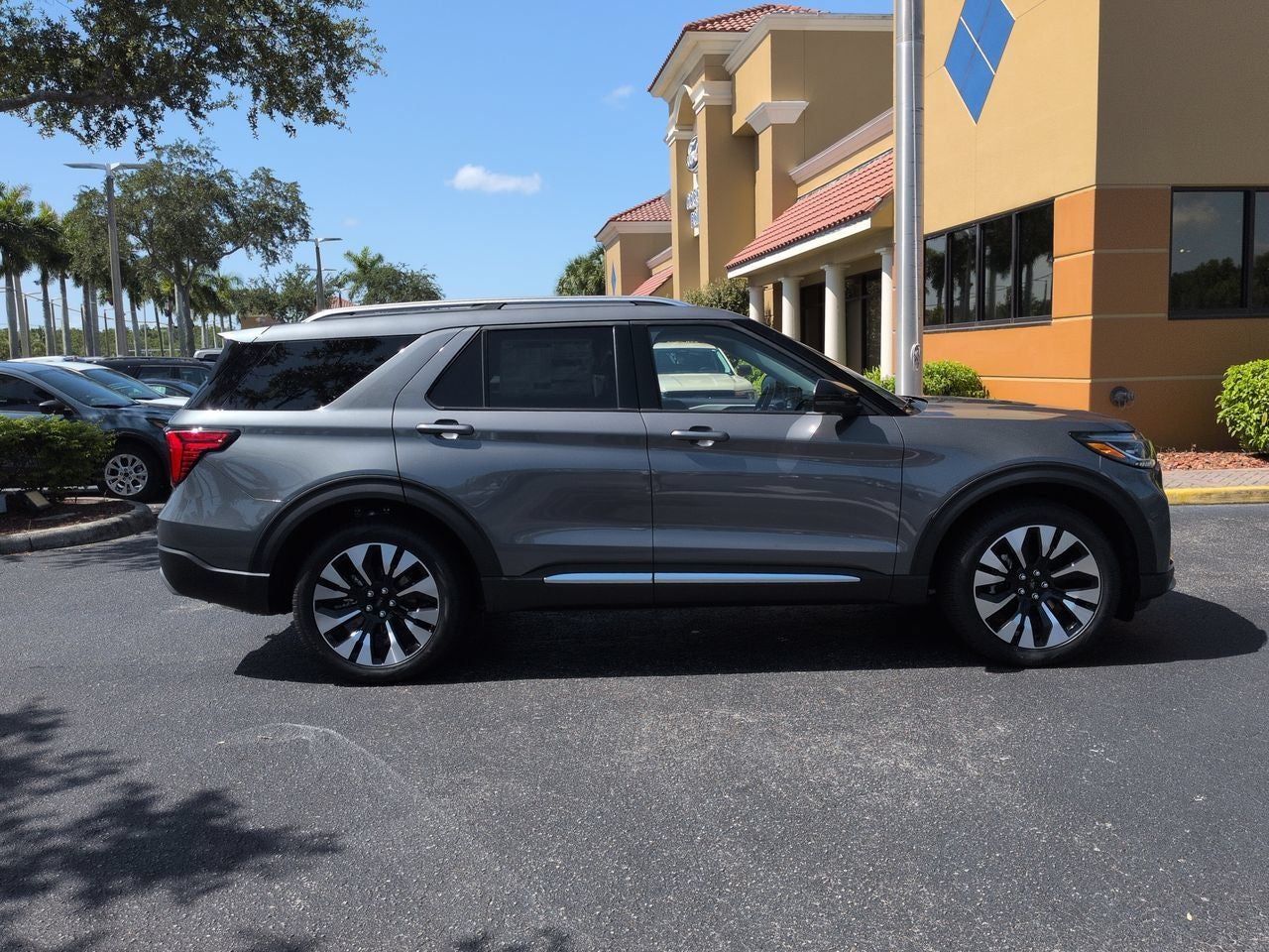 2026 Ford Explorer Platinum™