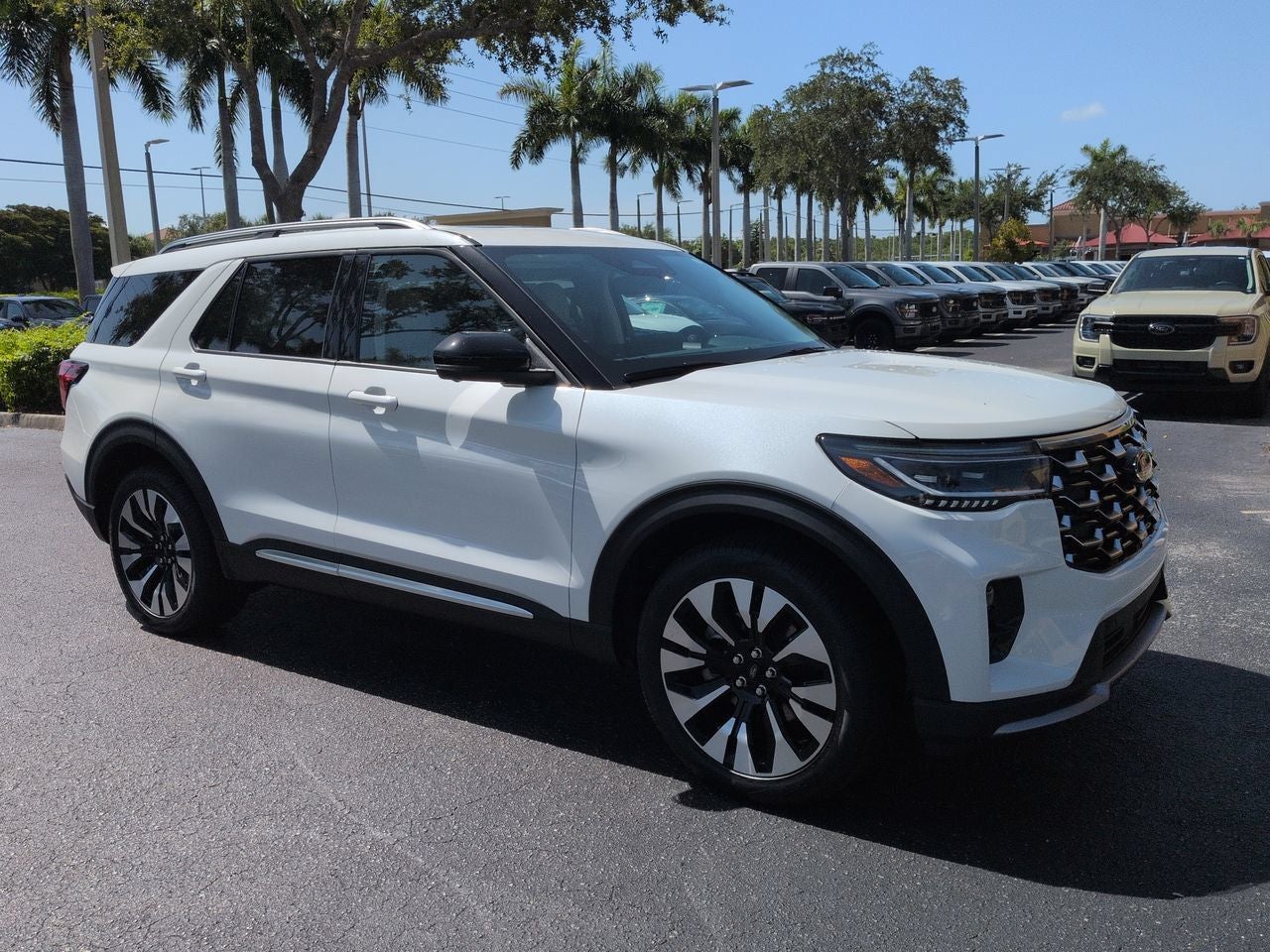 2026 Ford Explorer Platinum™
