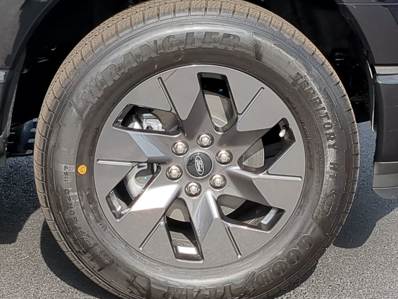 2023 Ford F-150 Lightning XLT