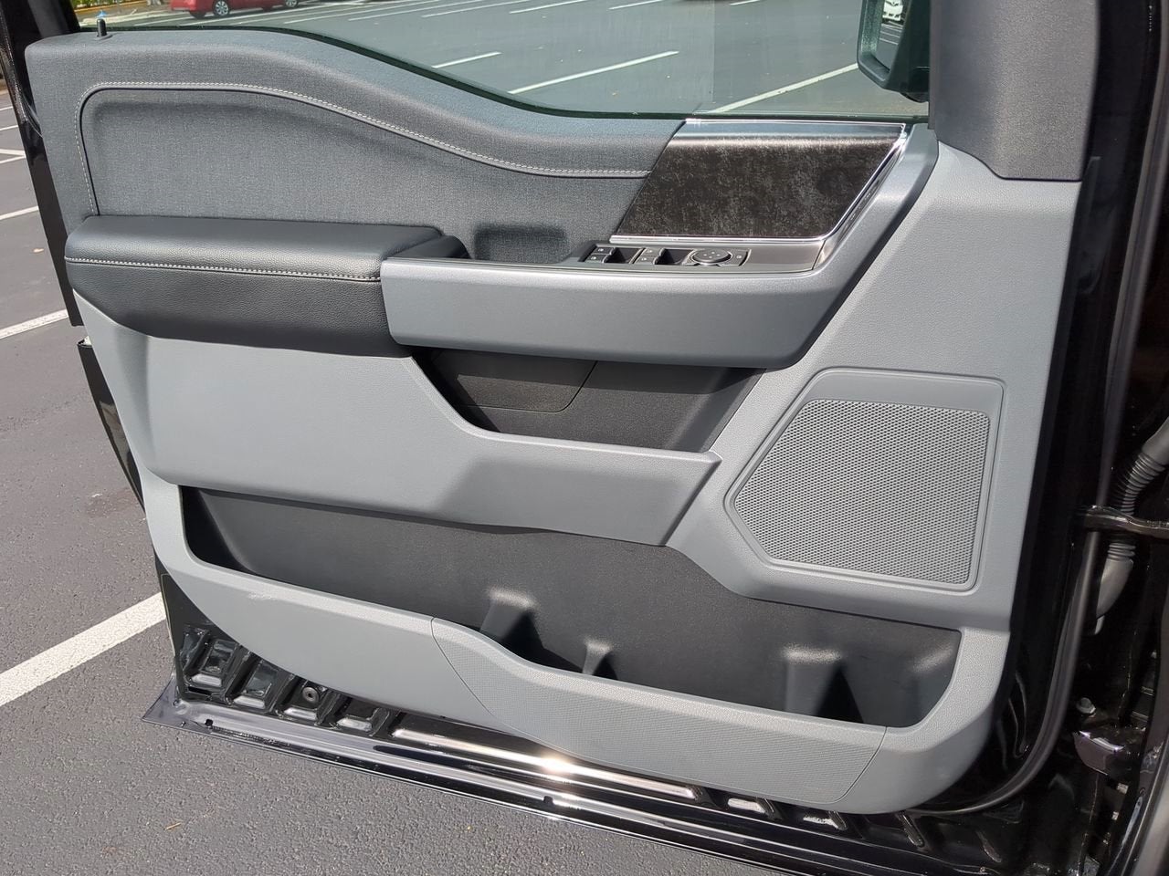 2023 Ford F-150 Lightning XLT