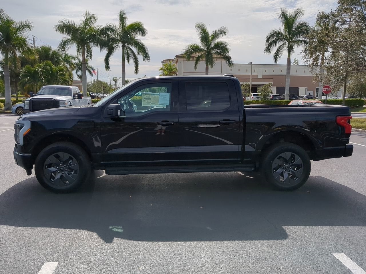 2023 Ford F-150 Lightning XLT