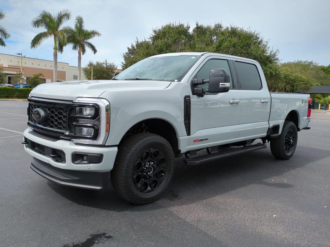 2026 Ford F-350SD Lariat