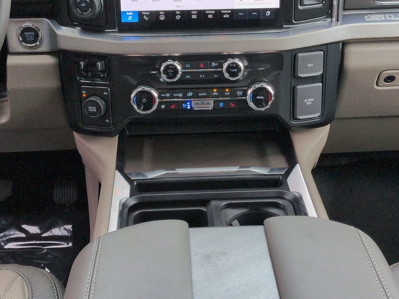 2026 Ford Super Duty F-350® Platinum®