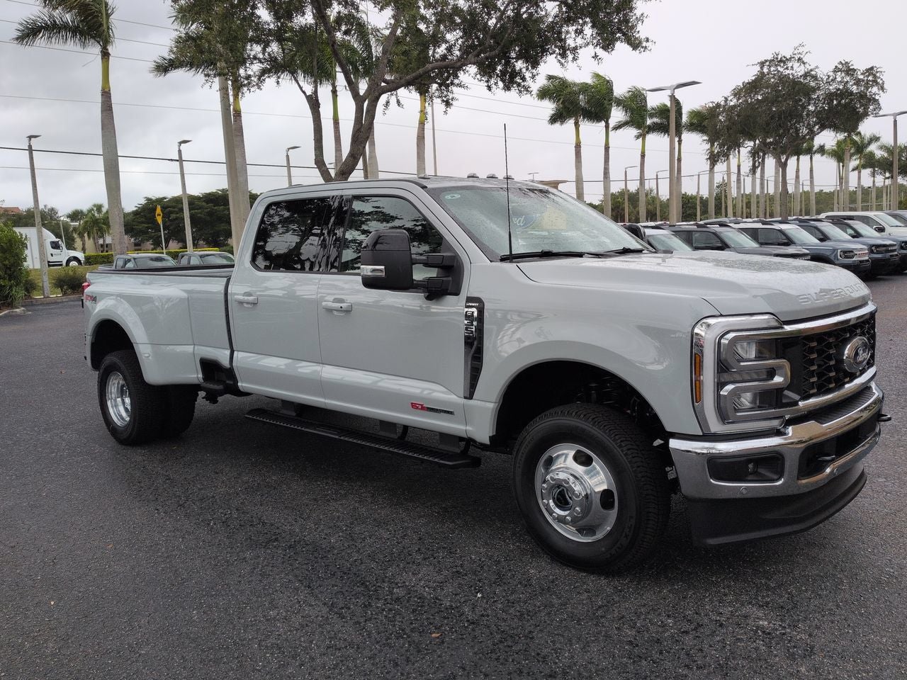 2026 Ford Super Duty F-350® Lariat®