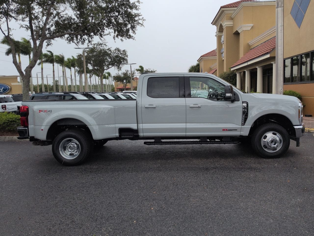2026 Ford Super Duty F-350® Lariat®