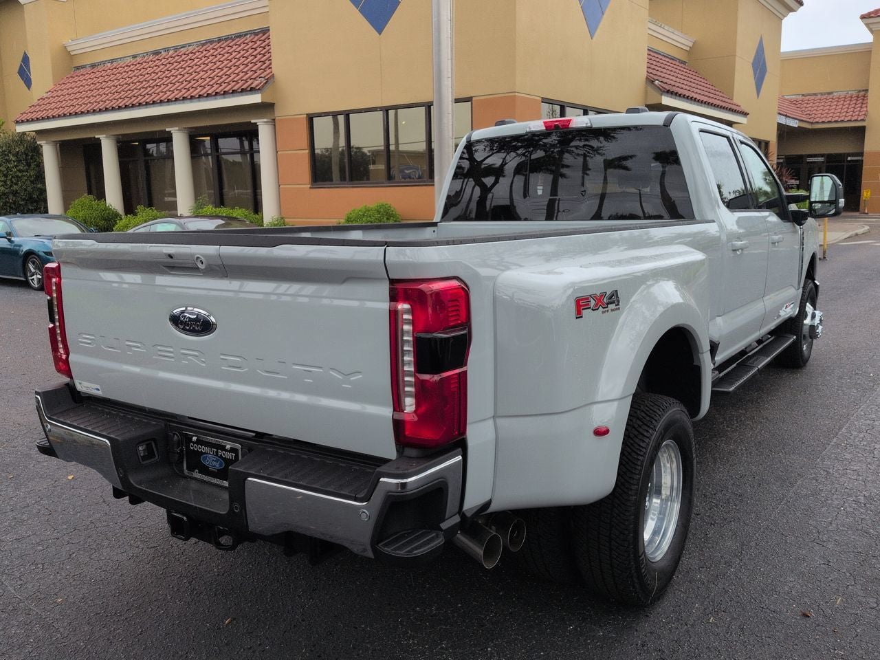 2026 Ford Super Duty F-350® Lariat®