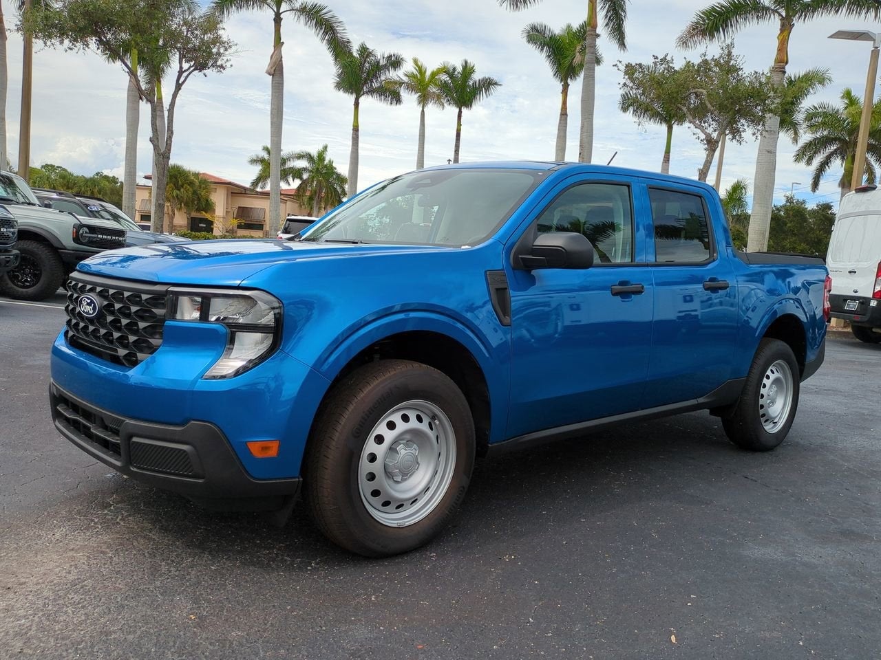 2025 Ford Maverick XL