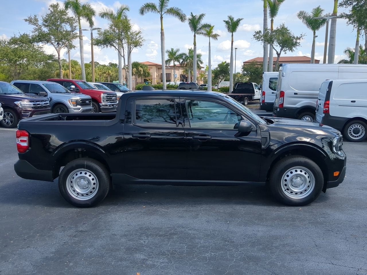 2025 Ford Maverick XL