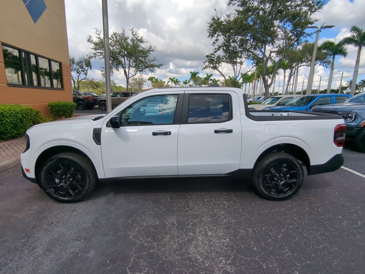 2025 Ford Maverick XLT