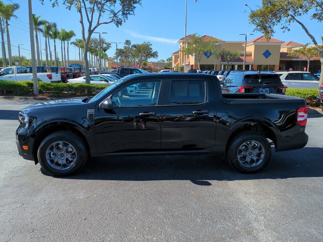 2025 Ford Maverick XLT